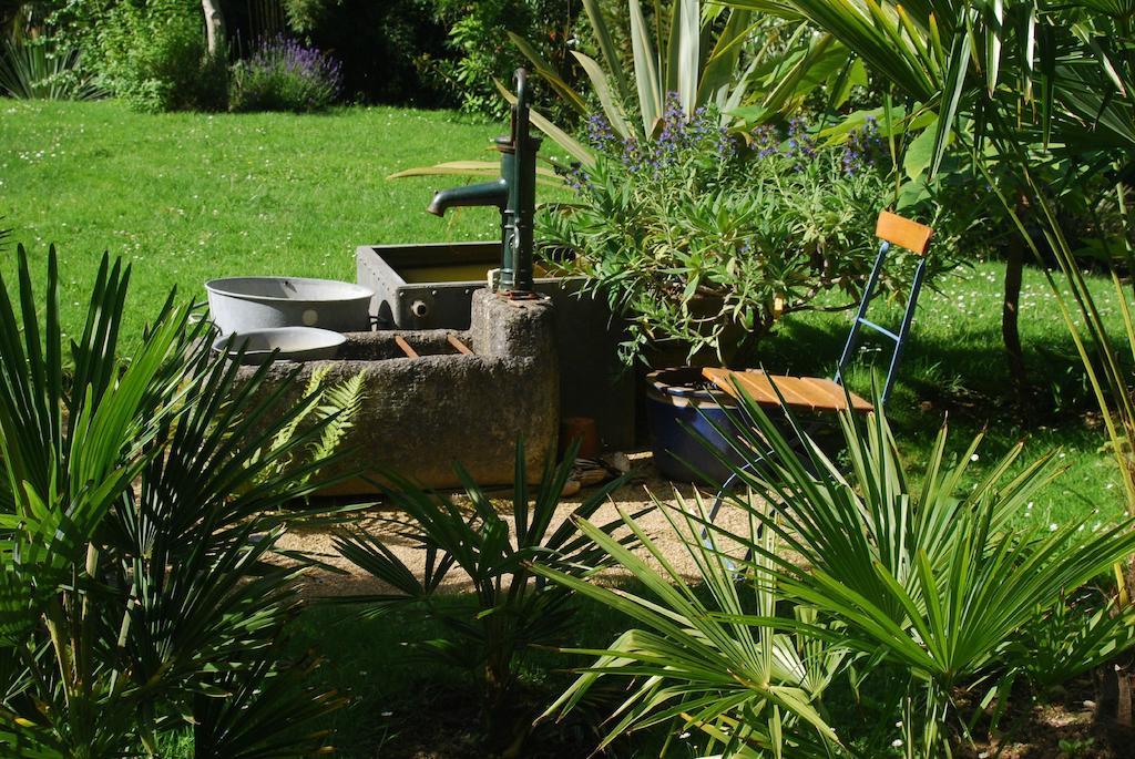 Un Jardin En Pente Douce Villa Locquenole Room photo